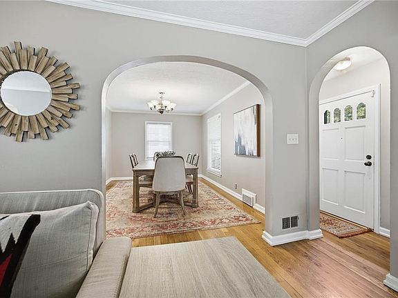 4th image of 1207 W Gregory Blvd
