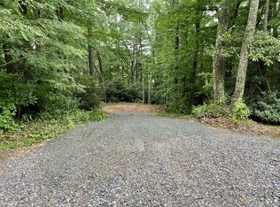 704 Heartwood Ln, Butler, TN 37640