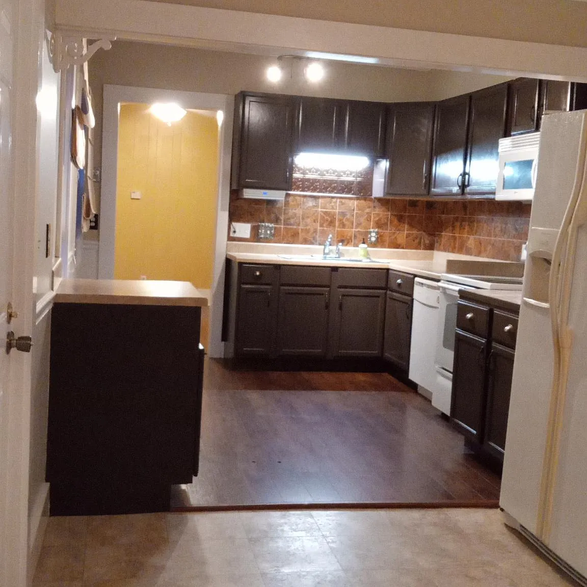 243 Locust St — Photo 2