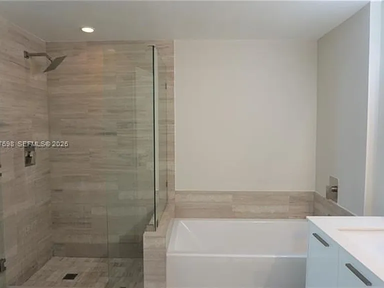 1300 Brickell Bay Dr #1904 — Photo 9