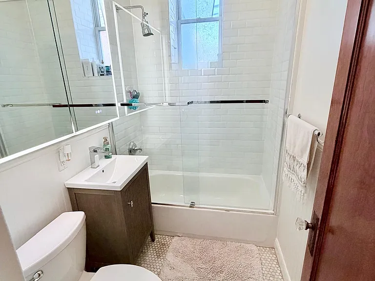 277 York St #102 — Photo 5