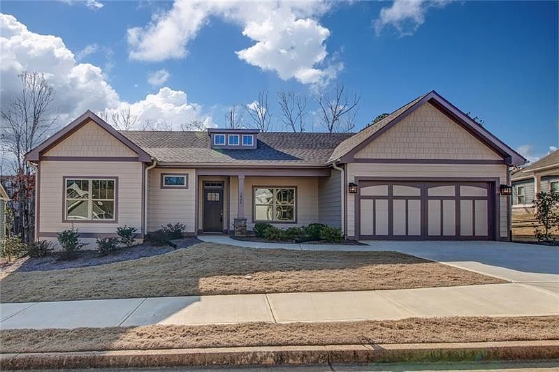 1st image of 1404 NE Arabian Ct