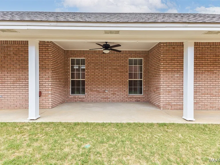 1703 Pebble Creek Dr — Photo 27