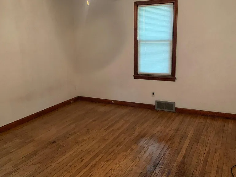 210 Bouquet Ave — Photo 7