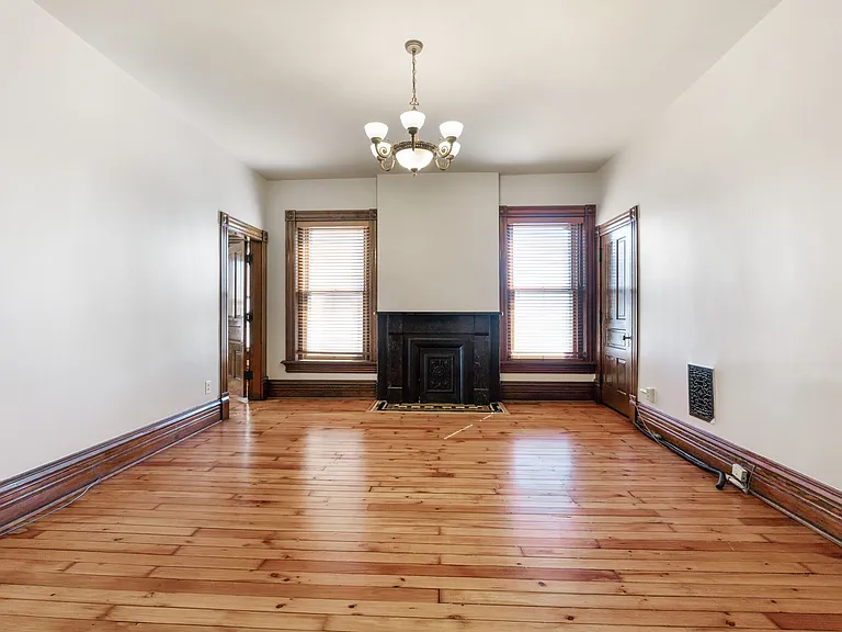 529 S 3rd St — Photo 37