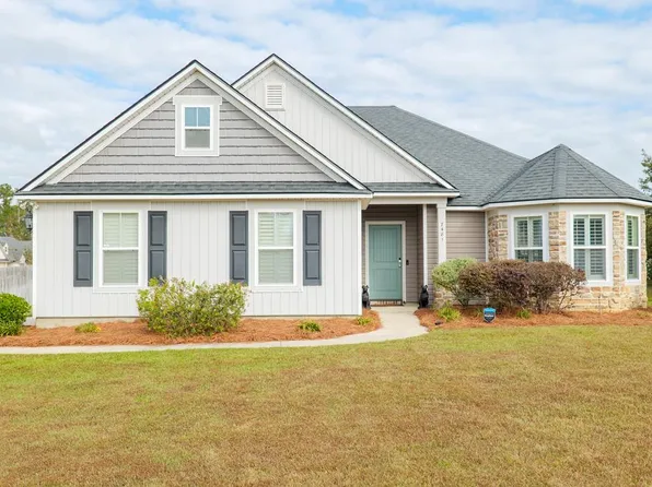 7481 Kayla Dr, Hahira, GA 31632