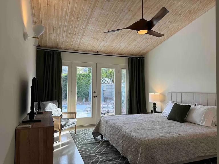 5111 E Bobolink Ln — Photo 17