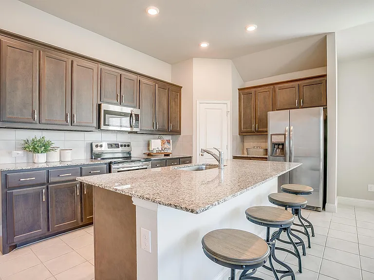 1448 Eagle Nest Dr — Photo 3