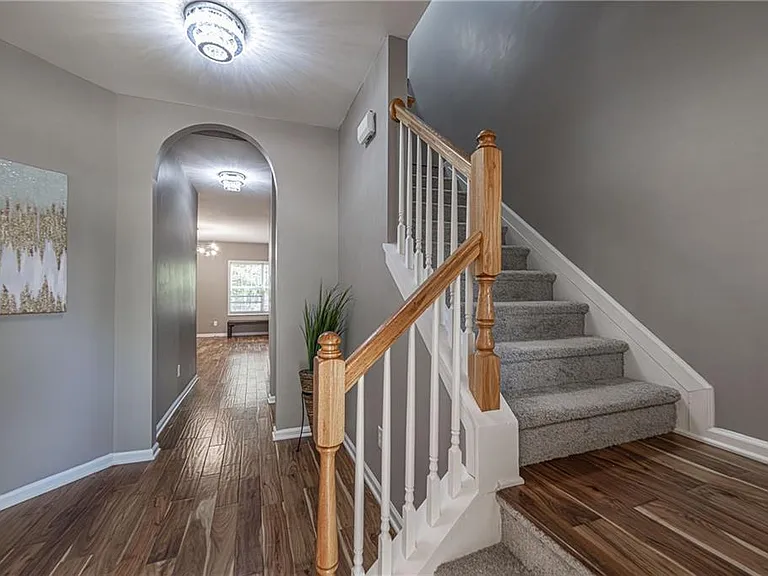 2657 Cedar Dr — Photo 3