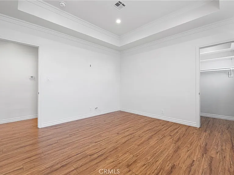 766 N Alexandria Ave — Photo 30