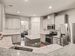320 Red Maple Ln, Conroe, TX 77304