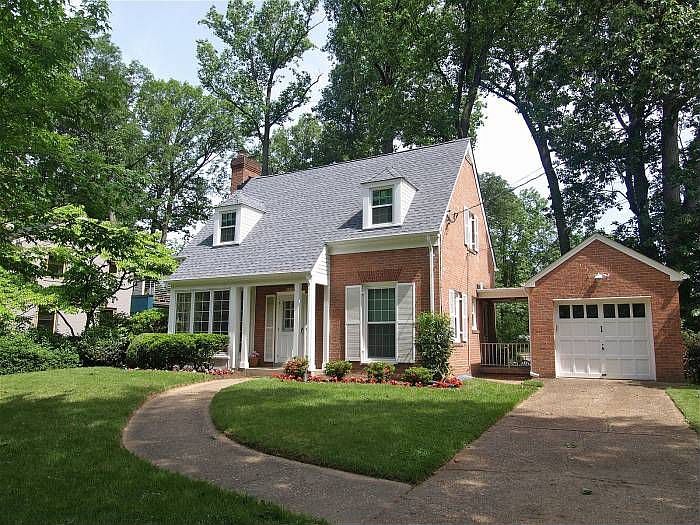 Wonderful curb appeal!