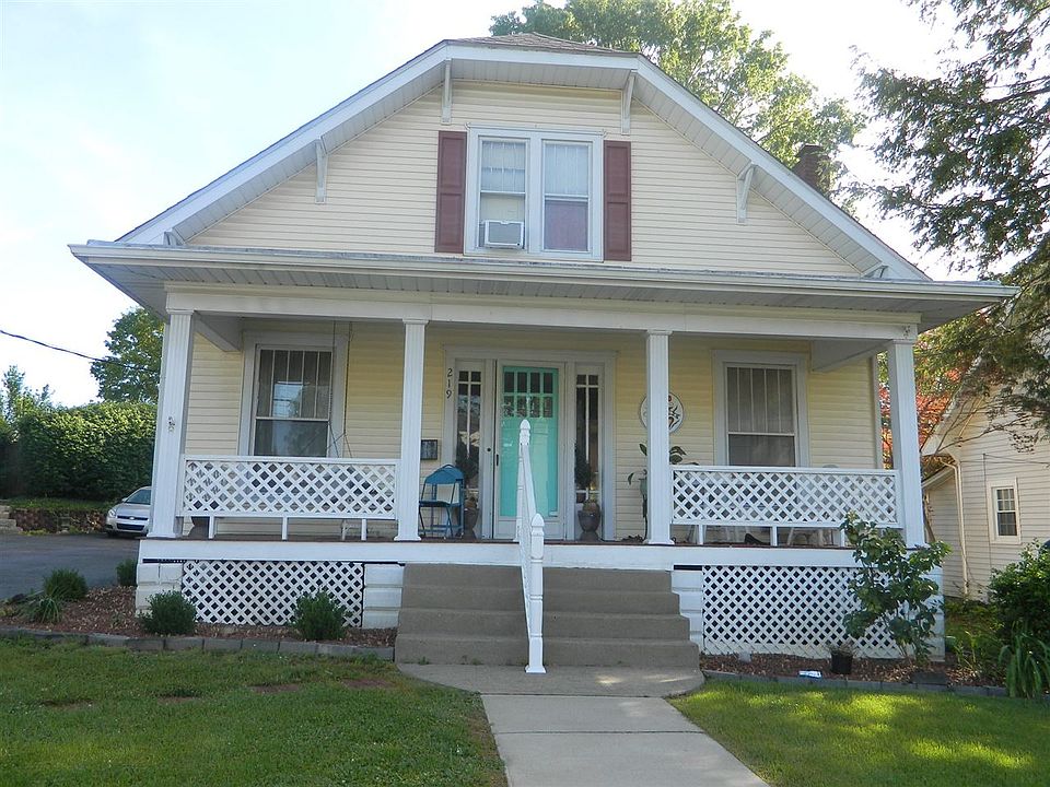 2nd image of 219 Elizabeth St