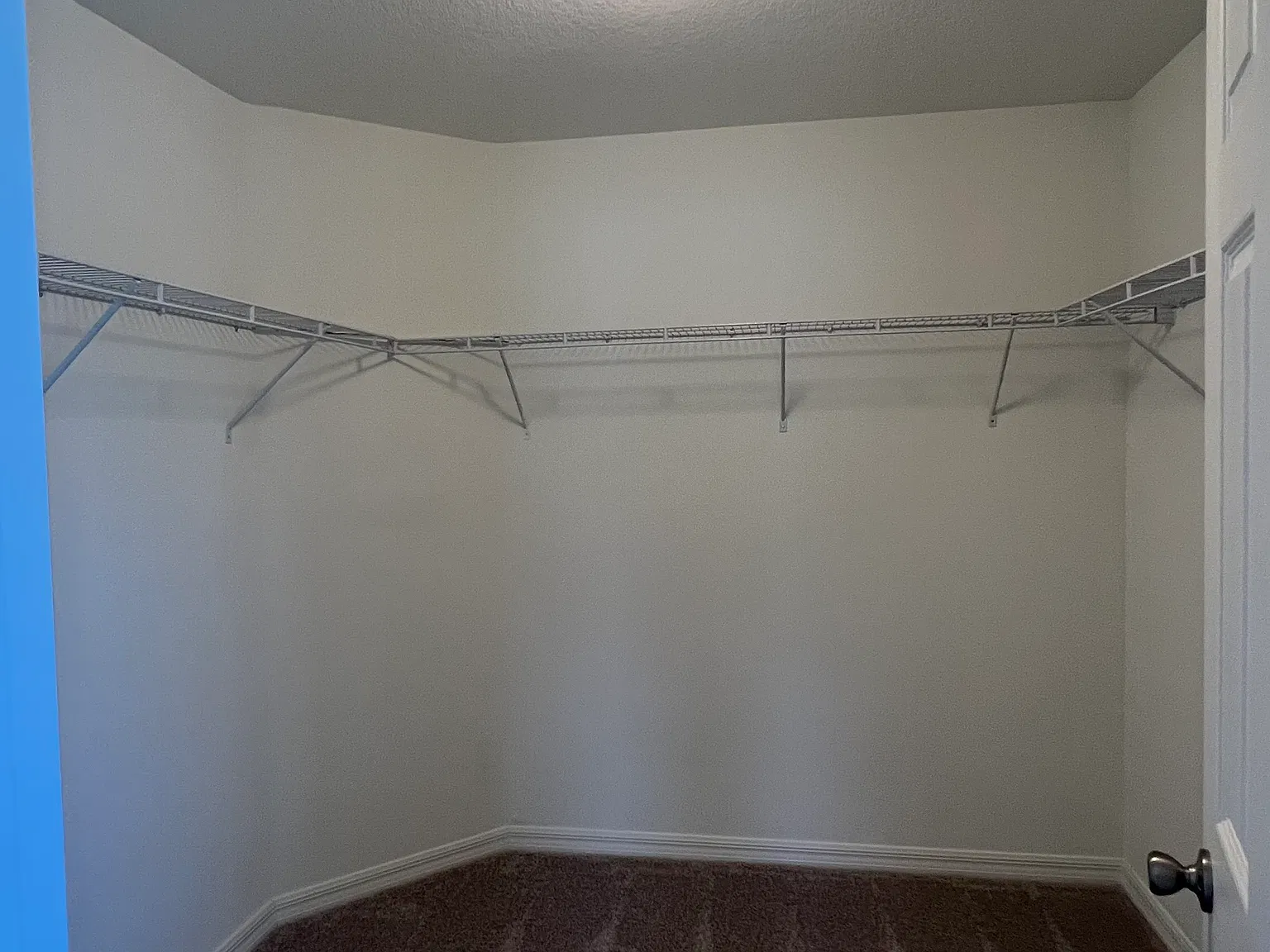4 bed, 1983 sqft, $2,500 — Photo 3
