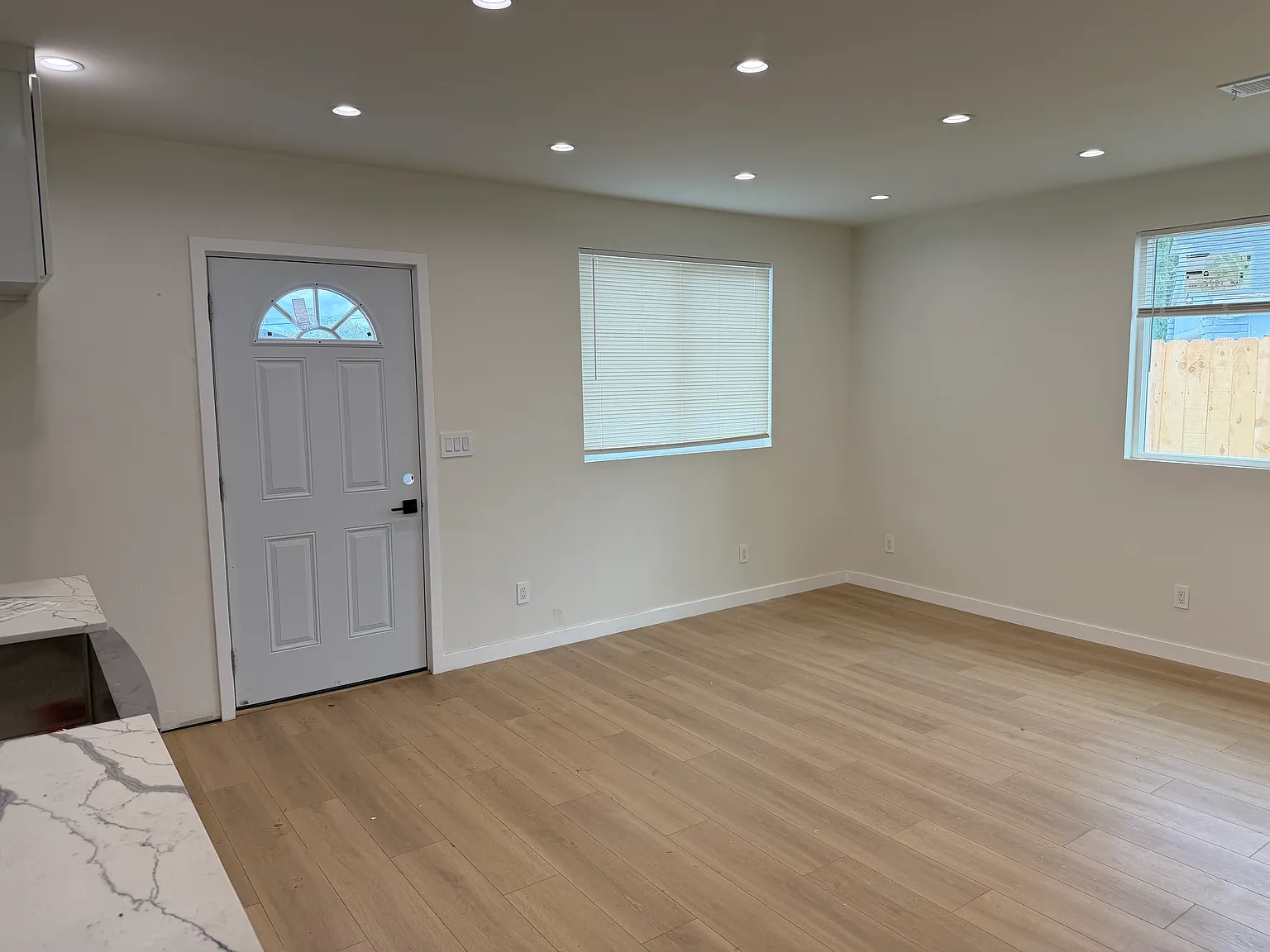 2 bed, 720 sqft, $2,850 — Photo 2