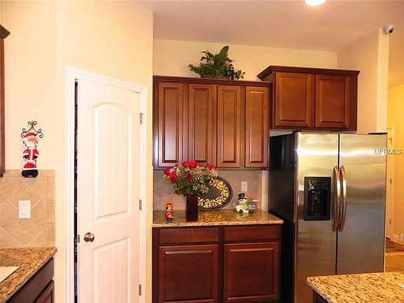 5th image of 112 Sweet Birch Ln