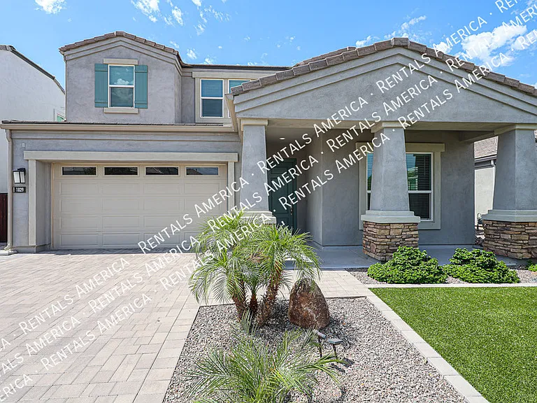 1829 E Saguaro Park Ln — Photo 1