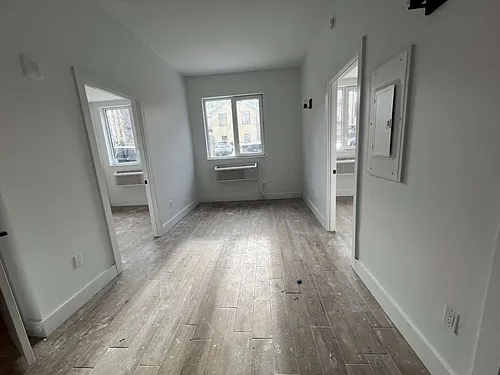1801 Weeks Ave #1A Photo 1