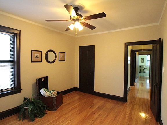 5th image of 10922 S Vernon Ave #1