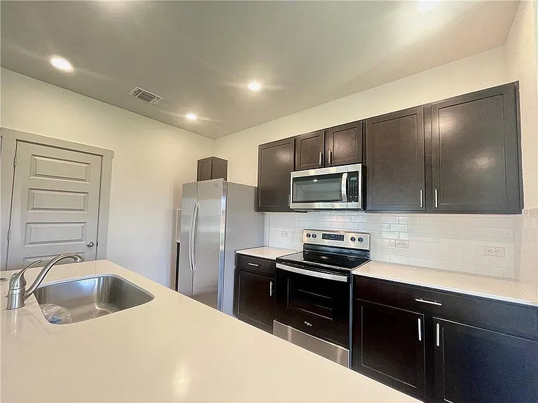 110 Krause Springs Dr — Photo 11