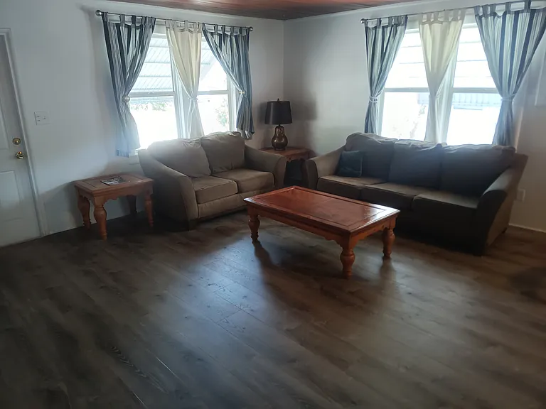 1526 Tilley Ave — Photo 9