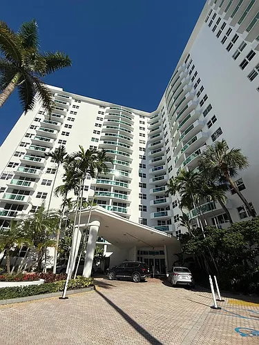 3001 S Ocean Dr #107 Photo 1