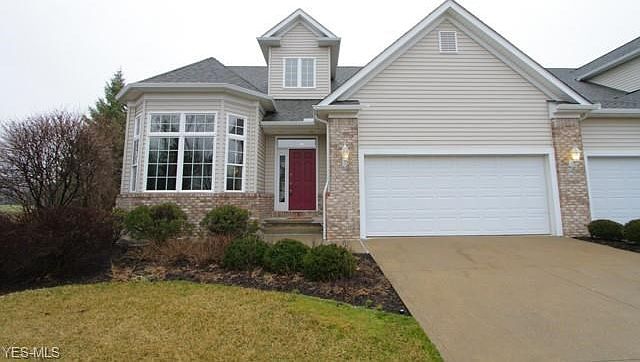 1st image of 475 Stirling Dr
