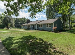 14 Green Hill Rd, Longmeadow, MA 01106