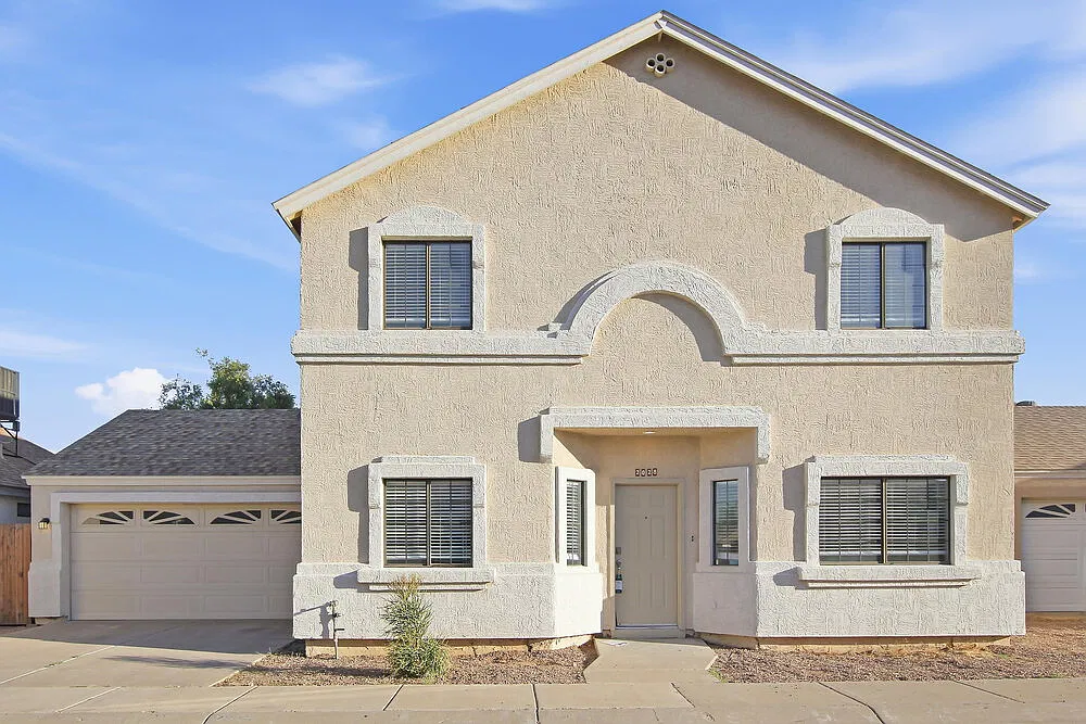 3 bed, 2.5 bath, 1878 sqft, $2,055 — Photo 1