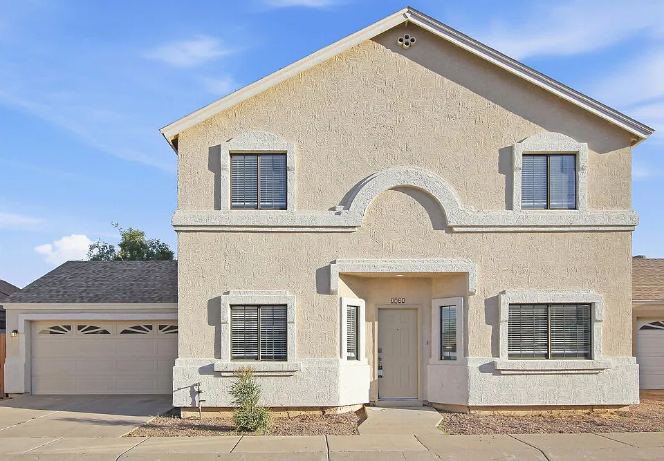 2028 W Columbine Dr