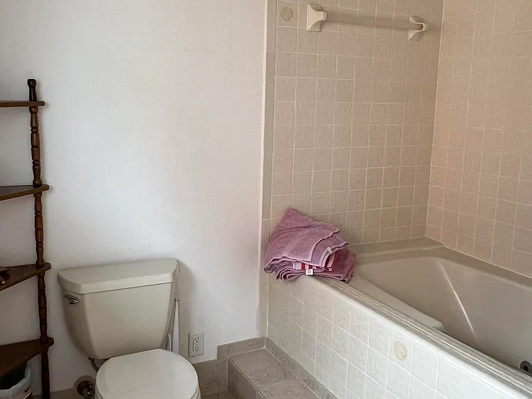 8154 Ridgewood Ave — Photo 22