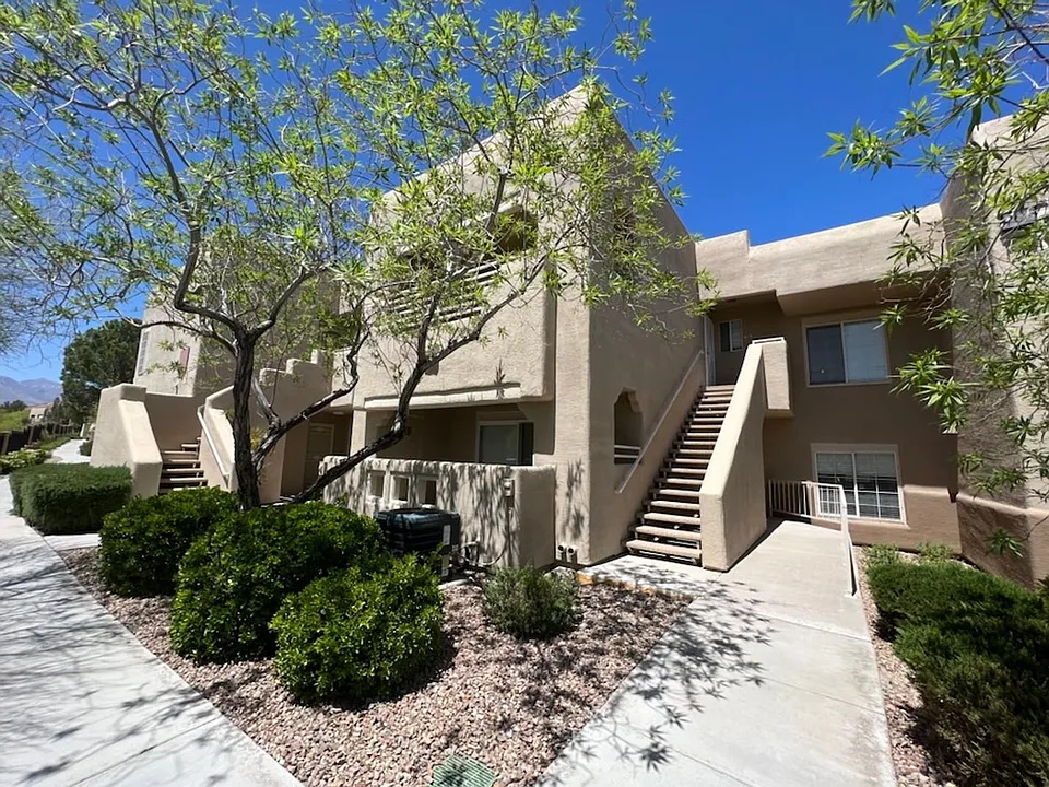 1901 Rio Canyon Ct #106