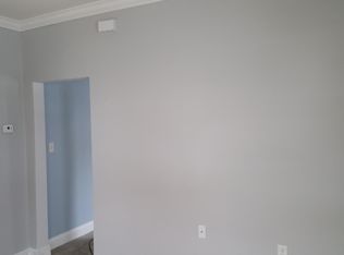 16 New St #3, Lowell, MA 01852
