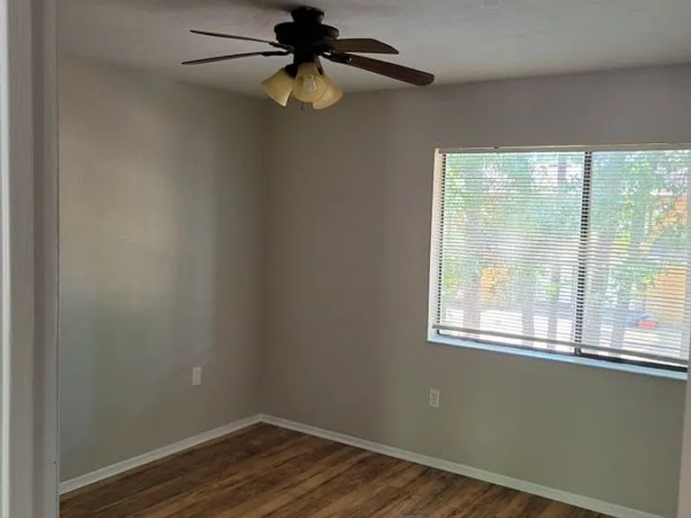 7203 SW 44th Pl — Photo 5