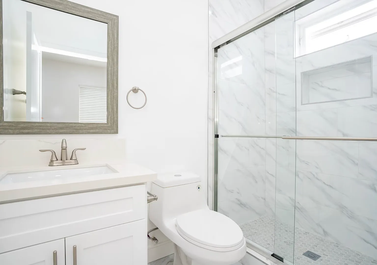1286 West 35th Place — Photo 3