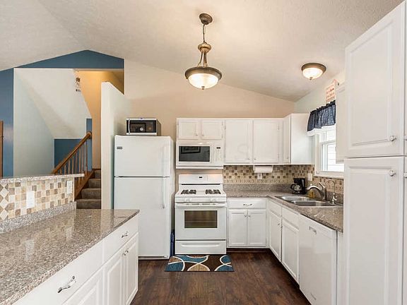 4th image of 3288 Bellowind Dr