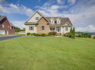 112 Willshire Dr, Elizabethton, TN 37643