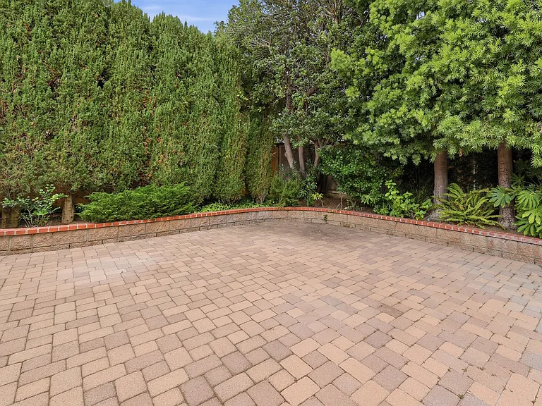1970 Pelican Pl — Photo 40