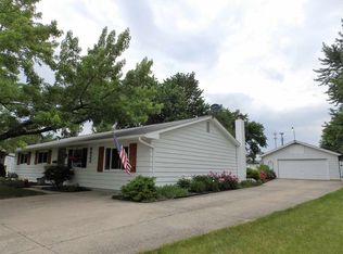 6022 Aragon Dr, Fort Wayne, IN 46818