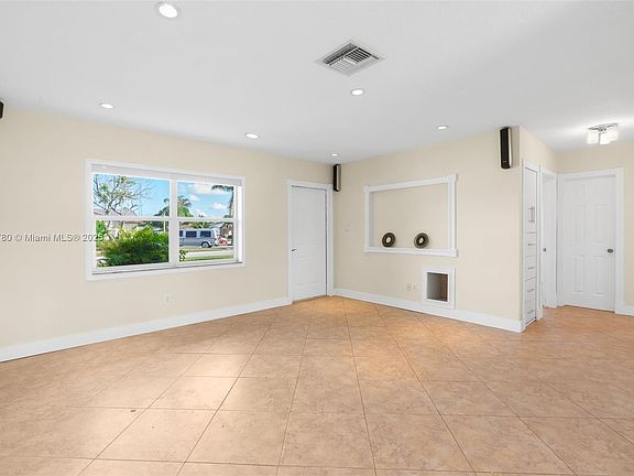 4th image of 7305 NW 95th Way #0