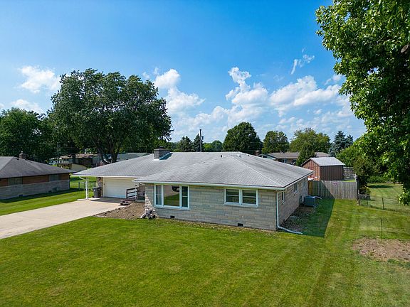 3rd image of 1038 Clossey Dr