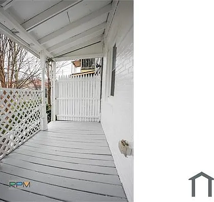 2695 1/2 Wilkens Ave — Photo 9
