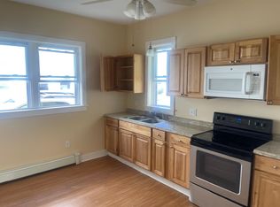 61 Shawmut St APT 1, Lewiston, ME 04240