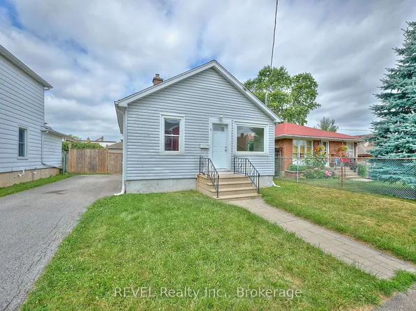 9 Colborne St, Thorold, ON L2V 3P6