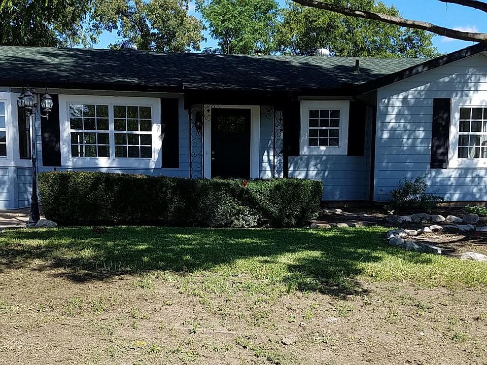 1st image of 800 Milam Dr
