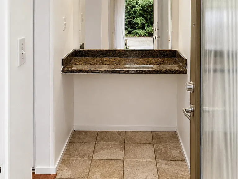Solano Apartments — Photo 41