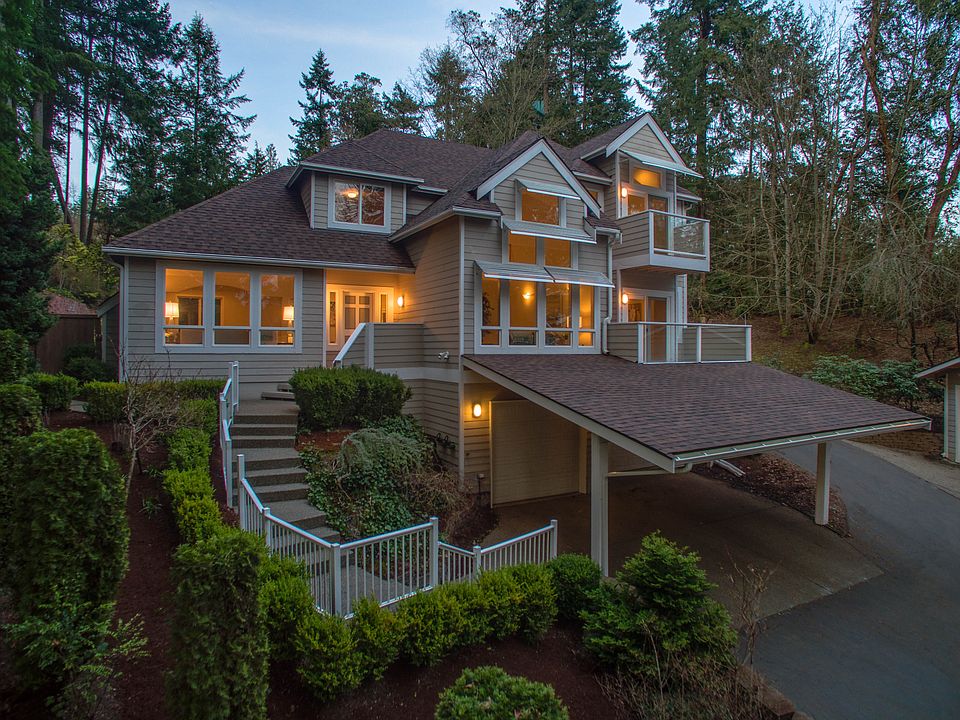 1st image of 3039 E Bay Dr NW