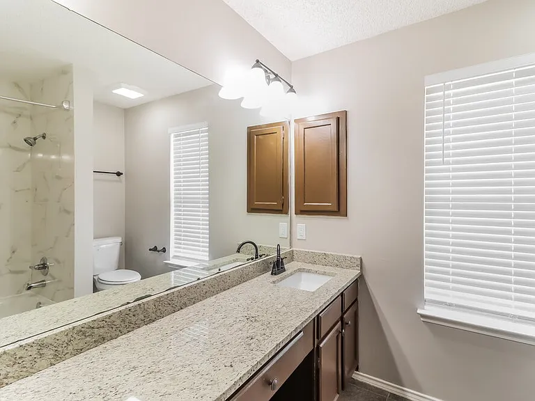2301 Fall Ct — Photo 12