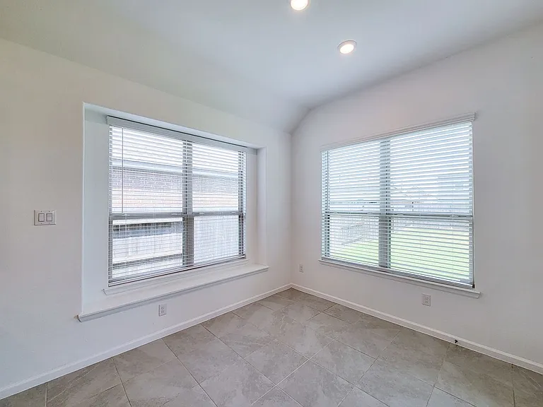 9422 Vista Falls Trce — Photo 27