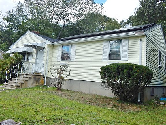 2nd image of 104 Crestfield Dr